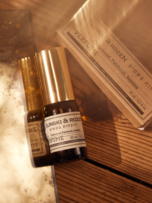 Perfume Cedarwood, Patchouli, Jasmine