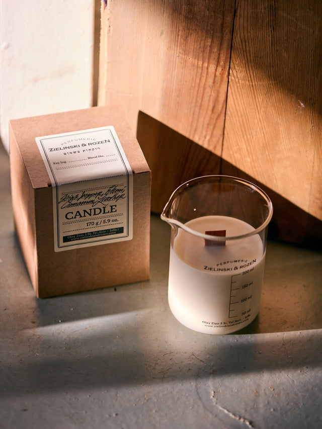 Vela Pink Pepper, Elemi, Cinnamon, Leather (170 g)