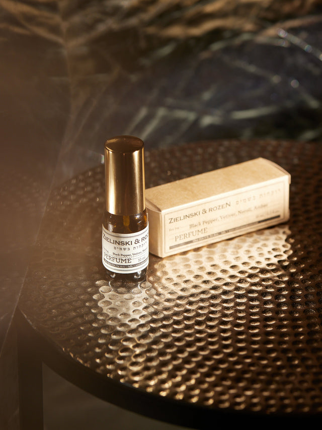 Perfume Black Pepper, Vetiver, Neroli, Amber