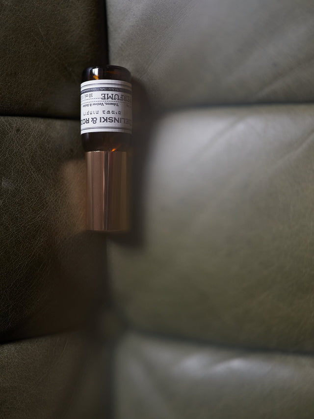 Perfume Tobacco, Vetiver, Amber