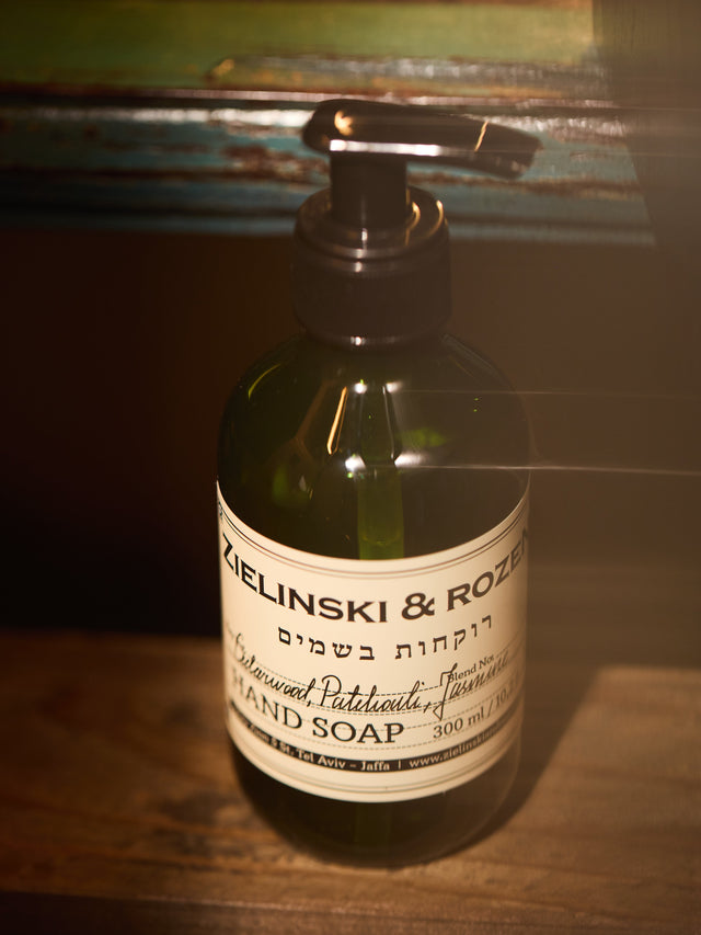Sabonete líquido Cedarwood, Patchouli, Jasmine (300 ml)