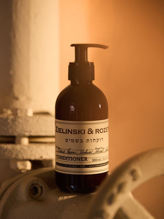 Conditioner Black Pepper, Vetiver, Neroli, Amber (300 ml)