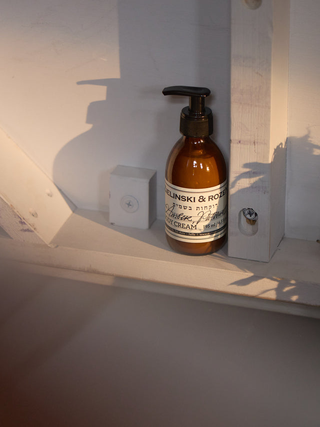 Creme corporal MOSS / Âmbar, Patchouli (195 ml)