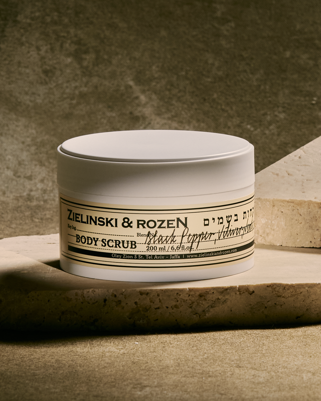 Body scrub Black Pepper, Vetiver, Neroli, Amber (200 ml)