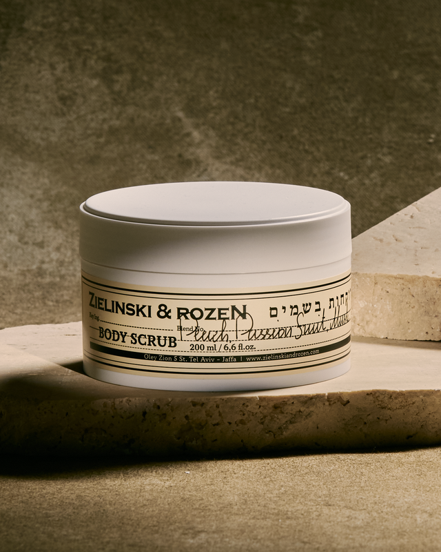 Body scrub Peach, Passion fruit, Musk (200 ml)