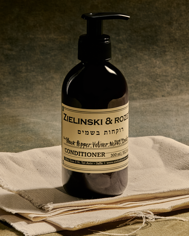 Conditioner Black Pepper, Vetiver, Neroli, Amber (300 ml)