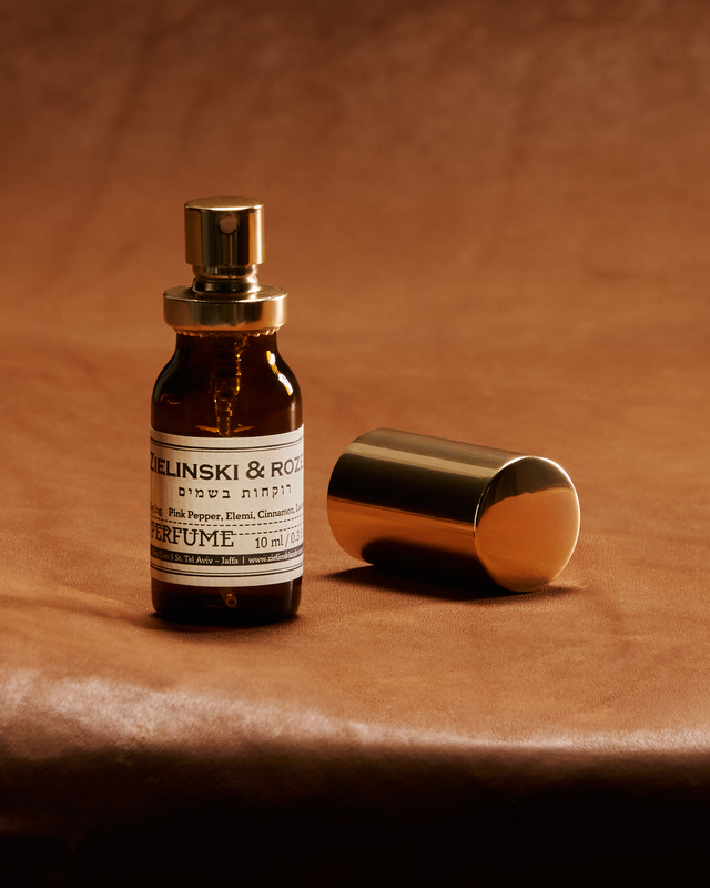 Perfume Pink Pepper, Elemi, Cinnamon, Leather