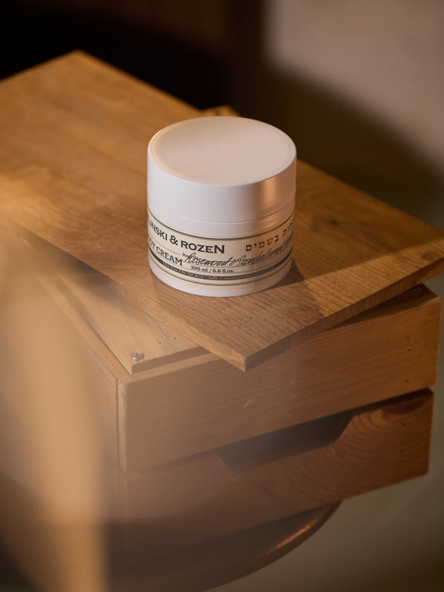Body cream Rosewood, Sandalwood, Cedarwood (200 ml)