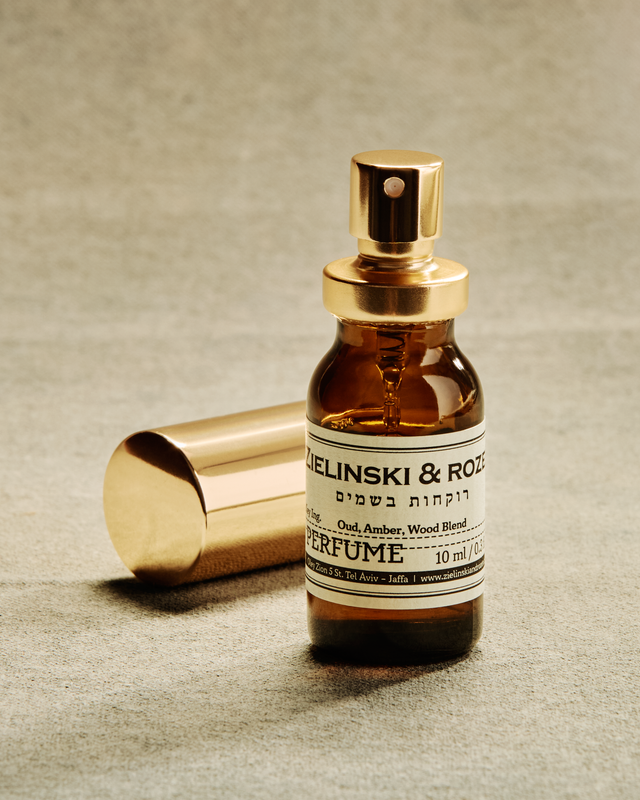 Perfume Oud, Amber, Wood Blend